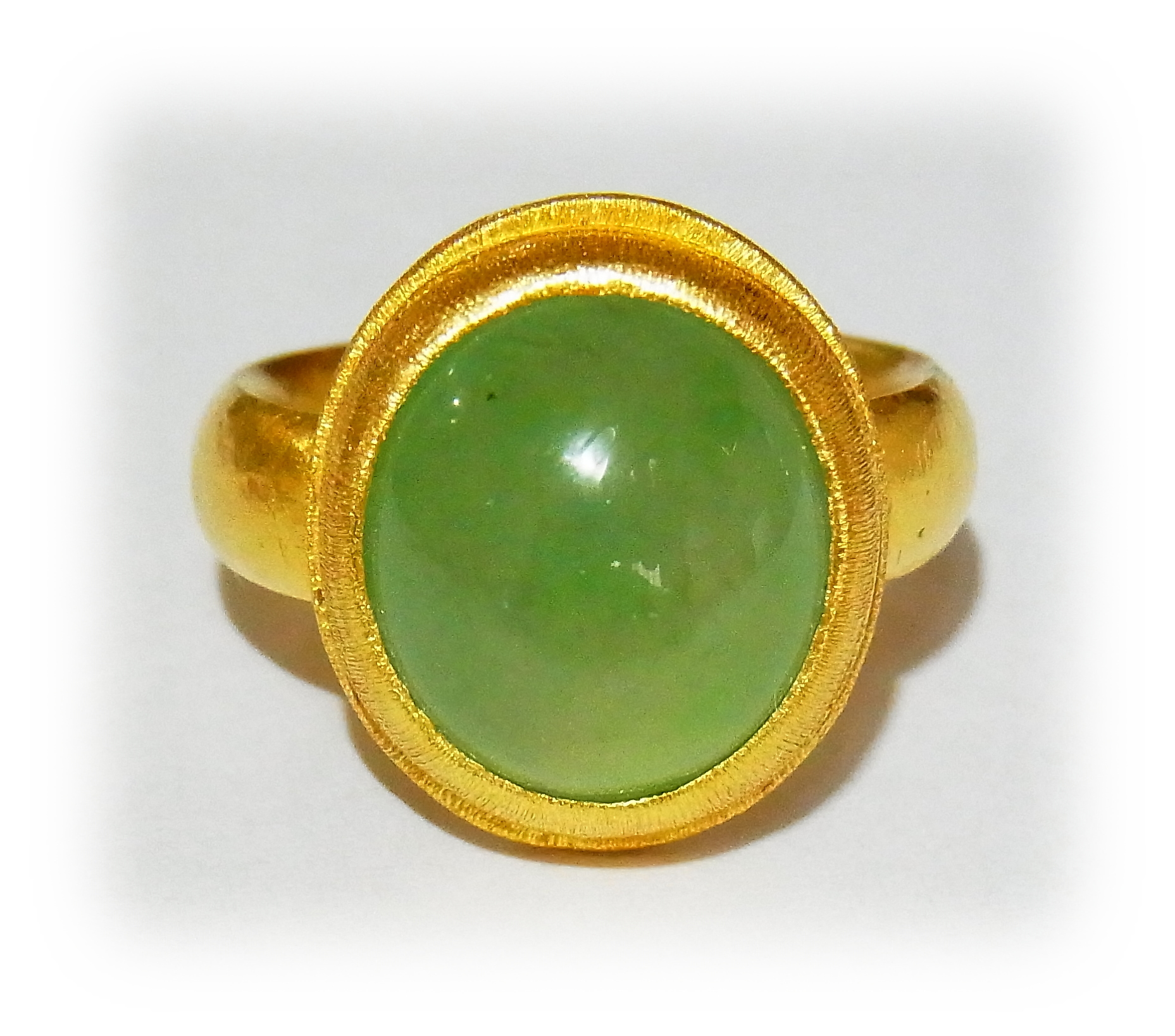 Apple green Jadeite Gold ring (Front)