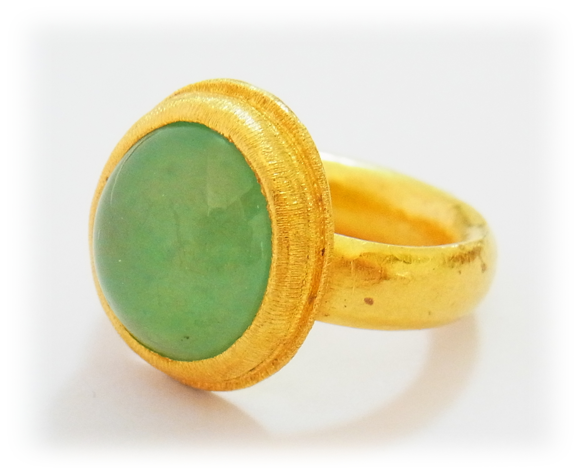 Apple green Jadeite Gold ring (Horizontal)