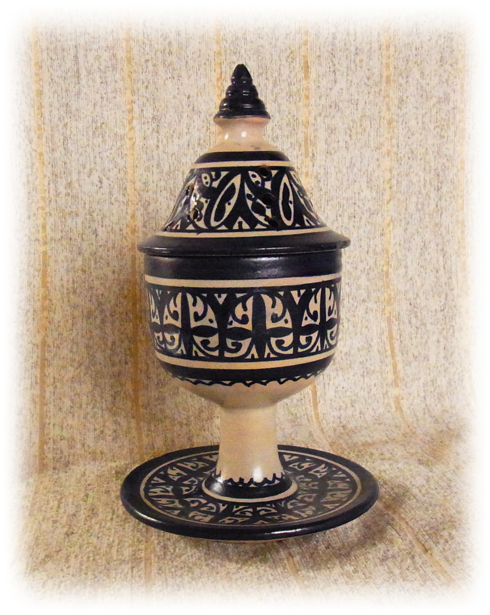 Ceramic Frankincense burner made in the old town of Fes