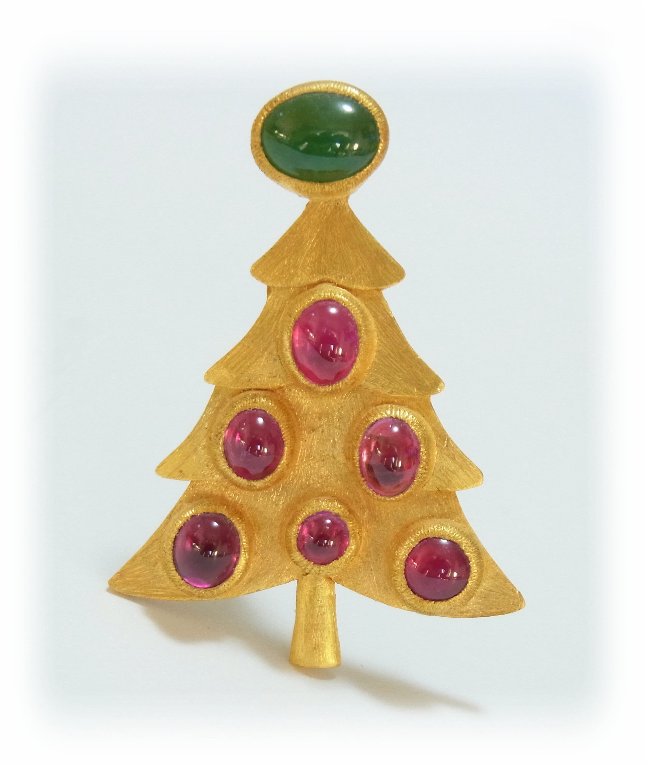 Christmas tree brooch with ruby