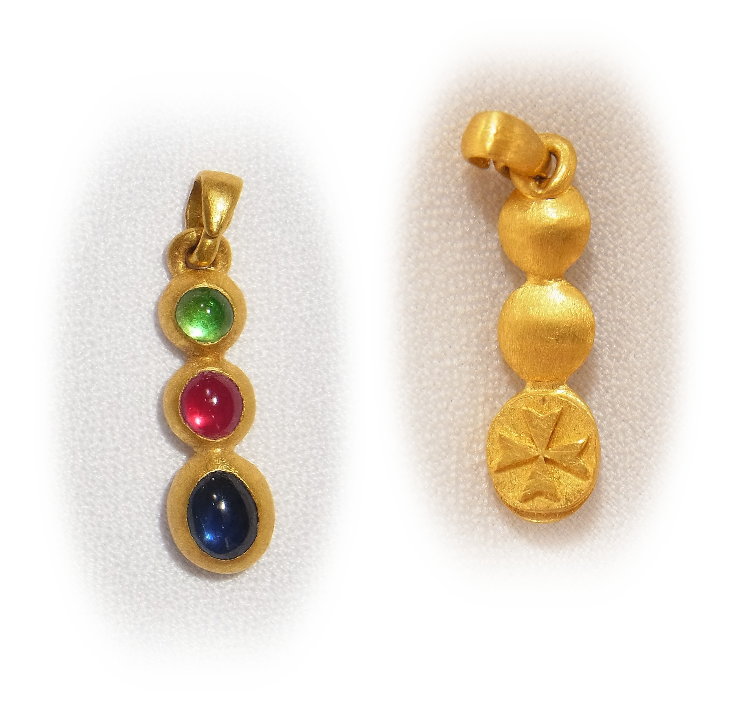 Gemstone Gold pendant with Maltese cross