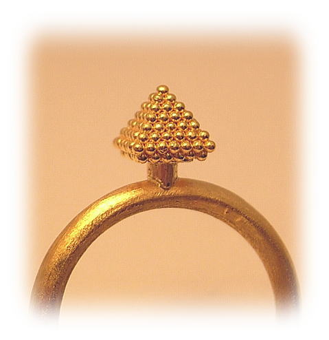Gold granulation Pyramid ring