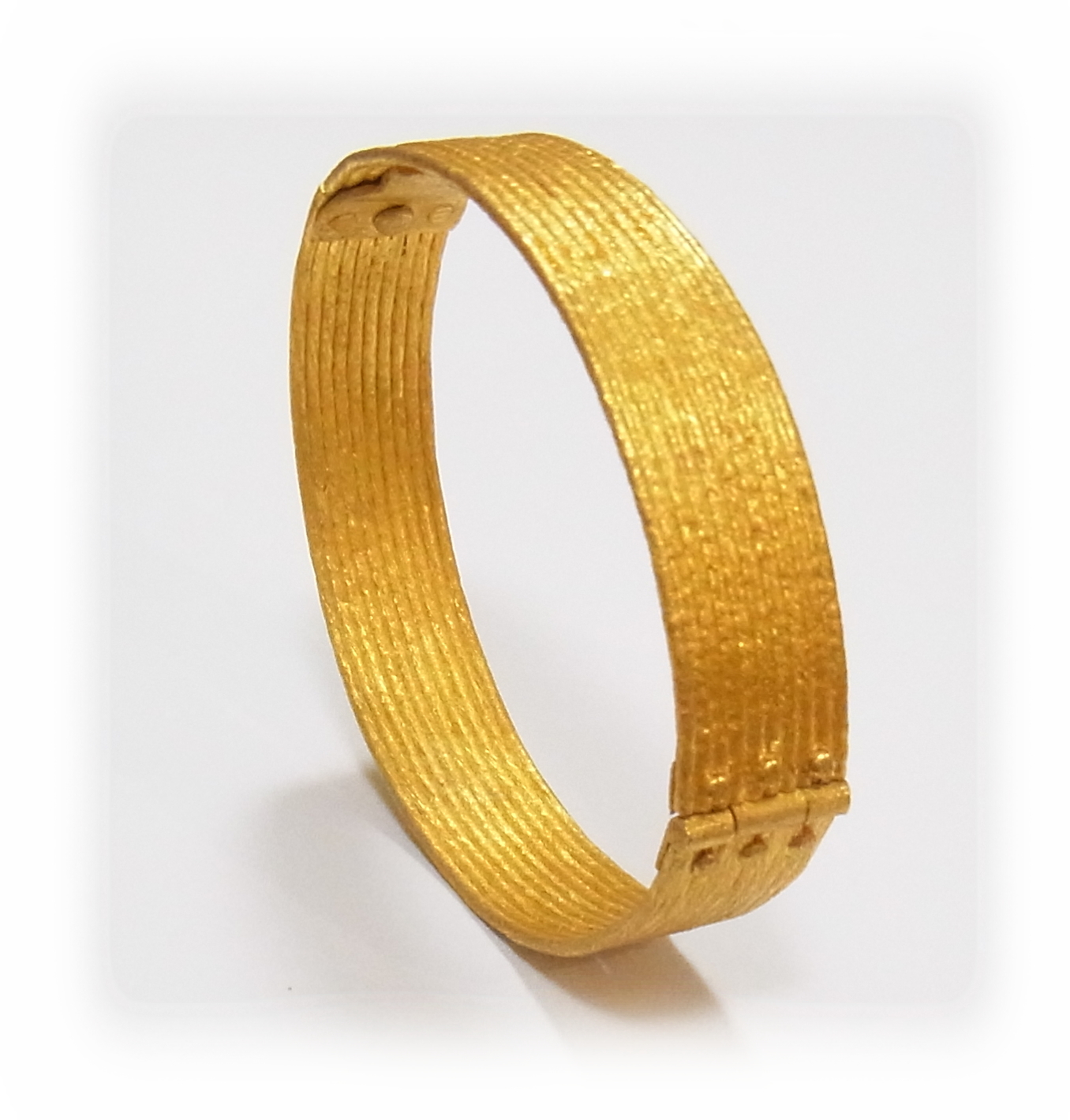Gold ribbon bracelet  (vertical)
