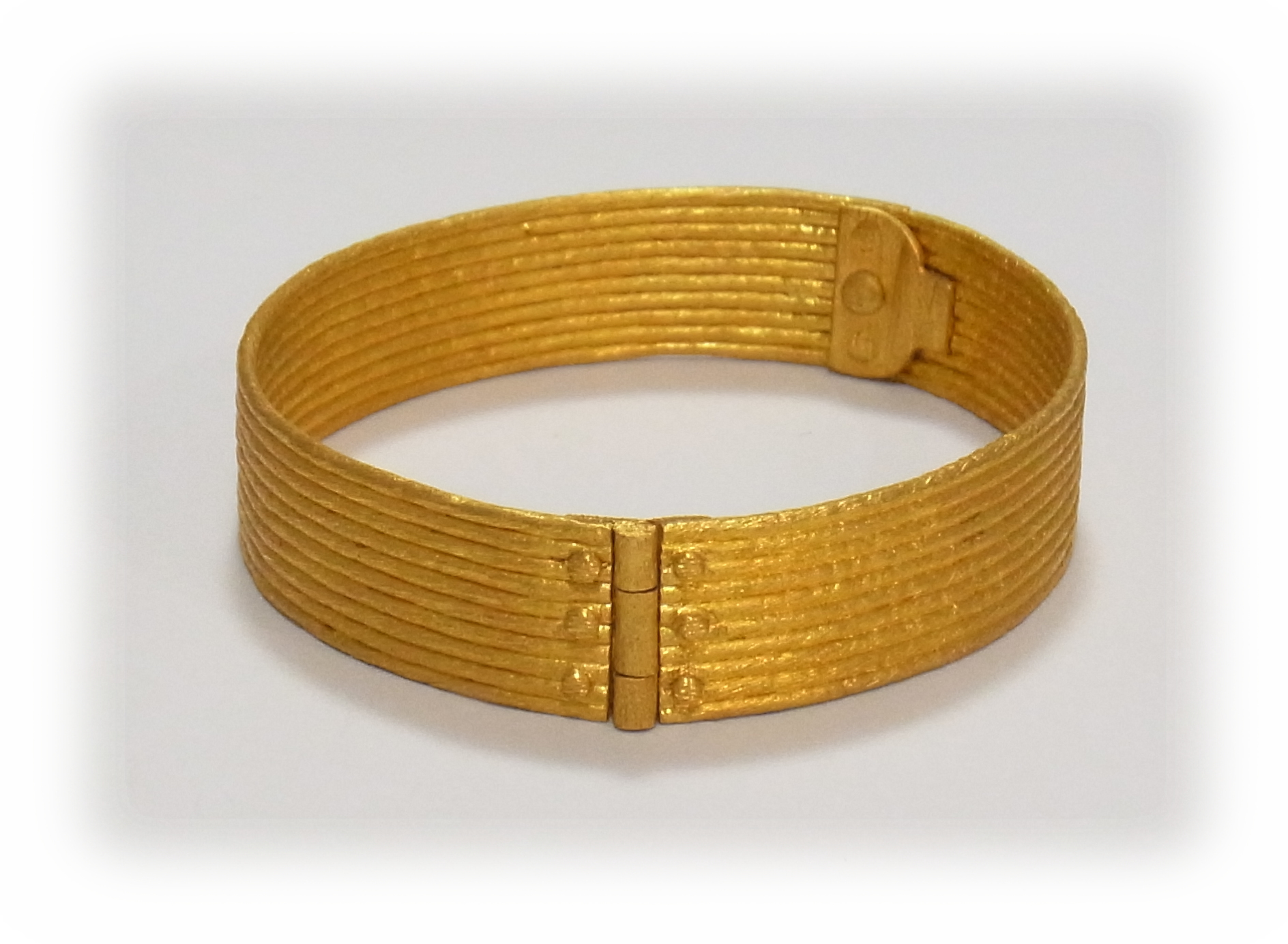 Gold Ribbon Bracelet (closed)